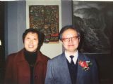 1999年在我的画作前与著名画家、中国美术家协会秘书长李中贵先生合影于中国美术馆