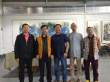 与广州市委宣传部甘辛部长，美协刘思东副主席等朋友在画室。